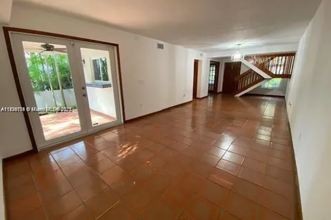 402 Majorca Ave, Coral Gables FL 33134