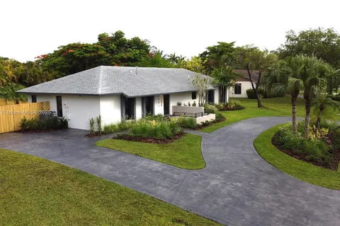 17902 SW 87th Pl, Palmetto Bay FL 33157