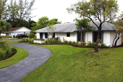 17902 SW 87th Pl, Palmetto Bay FL 33157