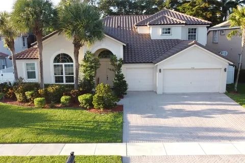 7044 Brunswick Cir, Boynton Beach FL 33472