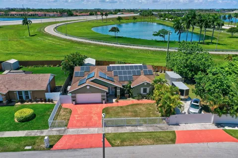 13721 SW 280th Ter, Homestead FL 33033