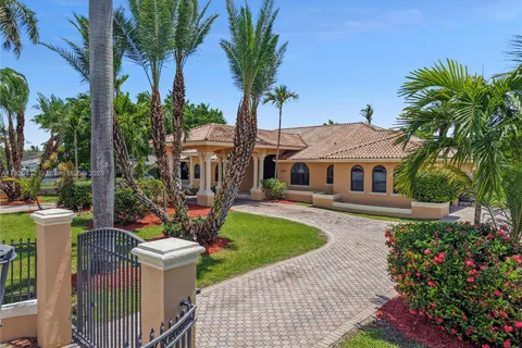 3001 SW 132nd Ave, Miami FL 33175