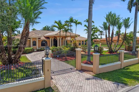 3001 SW 132nd Ave, Miami FL 33175