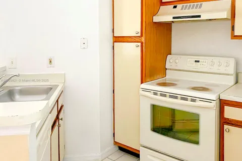 12400 Vista Isles Dr # 1426, Sunrise FL 33325