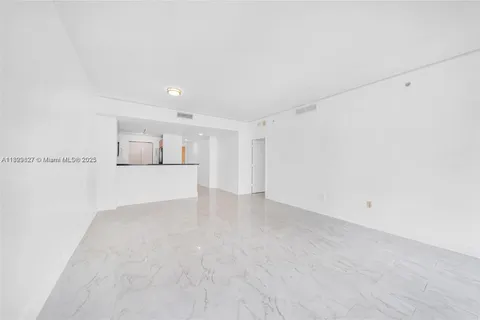 244 Biscayne Blvd # 3704, Miami FL 33132