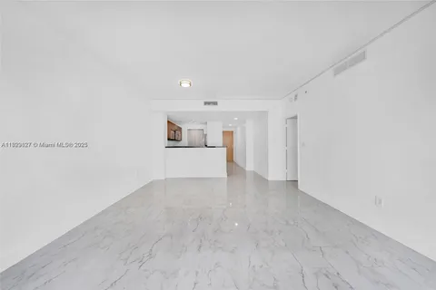 244 Biscayne Blvd # 3704, Miami FL 33132