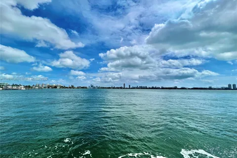 7545 E Treasure Dr # 7K, North Bay Village FL 33141
