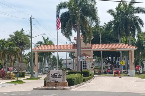 600 Layne Blvd # 216, Hallandale Beach FL 33009