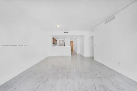 244 Biscayne Blvd # 3704, Miami FL 33132