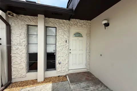 5571 NW 194th Ln, Miami Gardens FL 33055