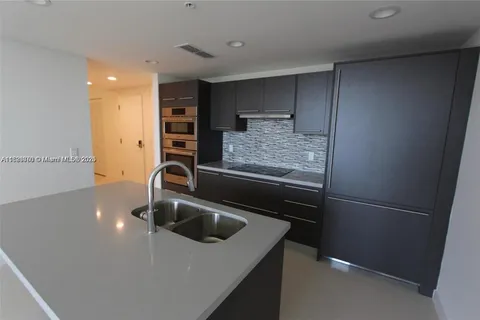 7875 NW 107th Ave # 517, Doral FL 33178