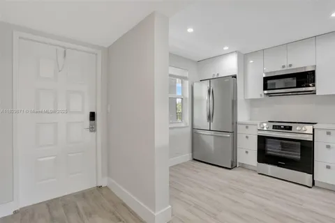 4091 Cypress Reach Ct # 301, Pompano Beach FL 33069