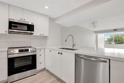4091 Cypress Reach Ct # 301, Pompano Beach FL 33069