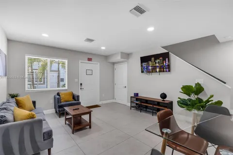 507 NW 8th Ave #1, Fort Lauderdale FL 33311