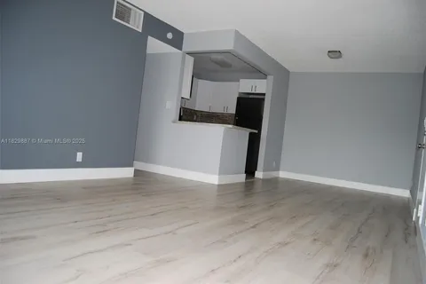 5221 Geneva Way # 205, Doral FL 33166