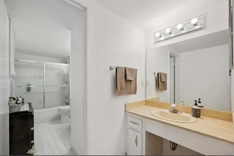 500 THREE ISLANDS # 509, Hallandale Beach FL 33009