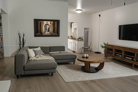542 Euclid Ave # 7, Miami Beach FL 33139