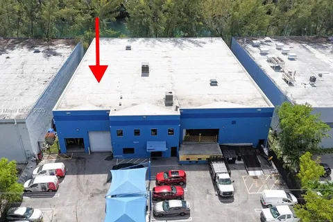 1840 NW 95th Ave, Doral FL 33172