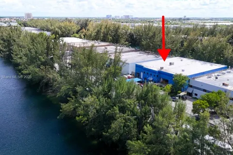 1840 NW 95th Ave, Doral FL 33172