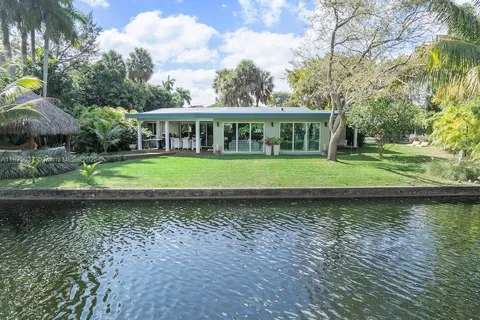 11377 W Biscayne Canal Rd, Miami FL 33161