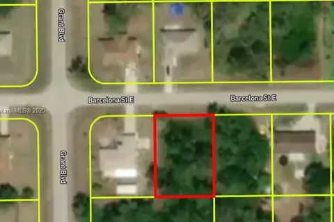 1054 Barcelona St E, Lehigh Acres FL 33974