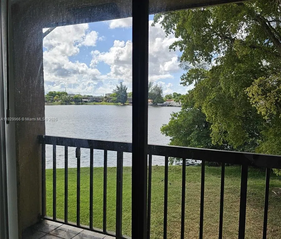 6685 W 26th Ct # 8, Hialeah FL 33016
