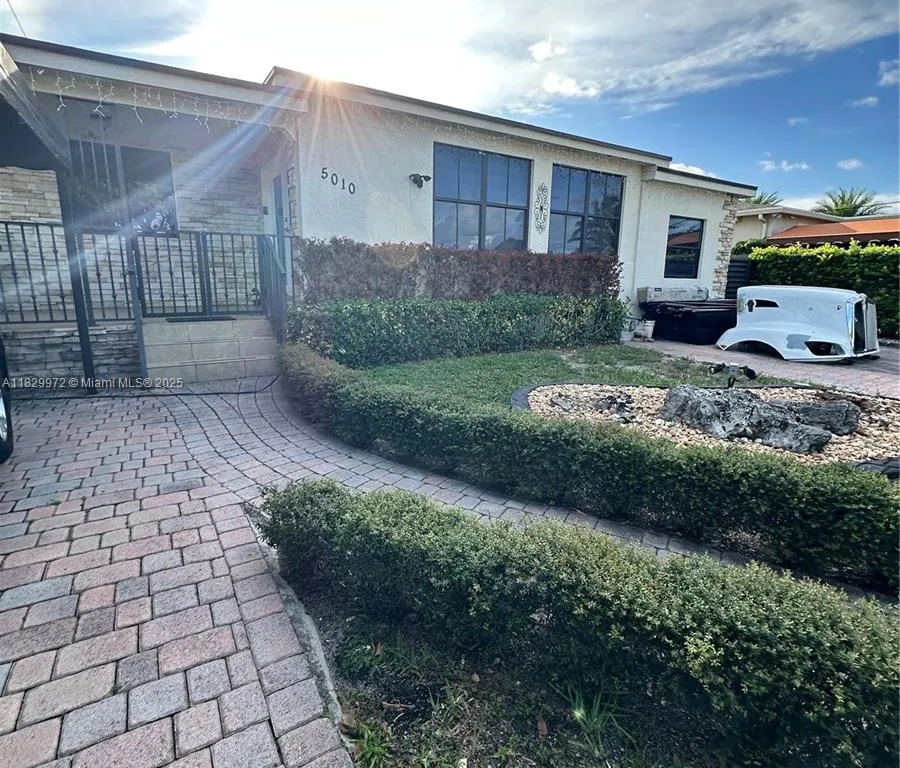 5010 E 1st Ave # 5010, Hialeah FL 33013