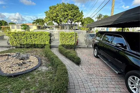 5010 E 1st Ave # 5010, Hialeah FL 33013