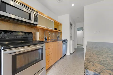 2125 NE 14th Ave # 3, Wilton Manors FL 33305