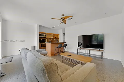2125 NE 14th Ave # 3, Wilton Manors FL 33305