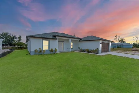1301 NE 36th LN, Cape Coral FL 33909