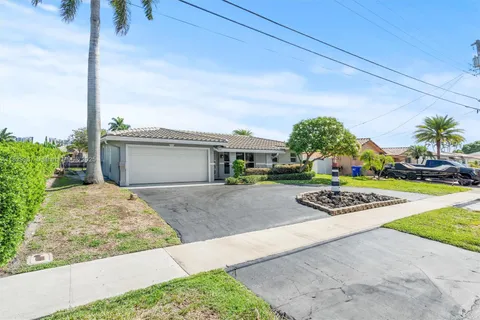 321 SE 4th St, Pompano Beach FL 33060