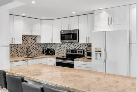 20401 NE 30th Ave # 8, Aventura FL 33180