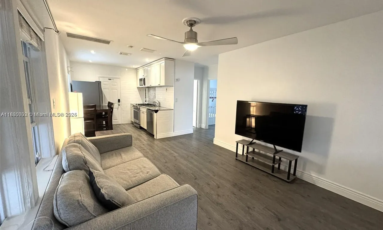 2309 Van Buren St, Hollywood FL 33020