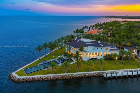 41 Arvida Pkwy, Coral Gables FL 33156