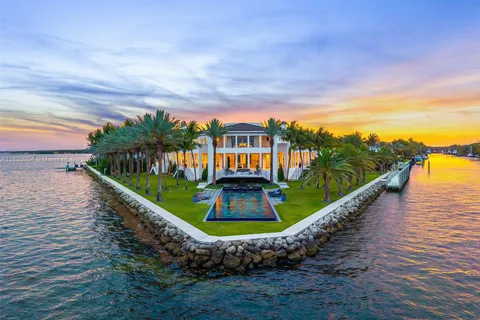 41 Arvida Pkwy, Coral Gables FL 33156