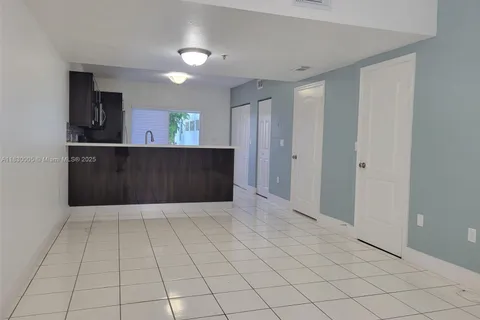 8360 NW 103rd St # 207E, Hialeah Gardens FL 33016