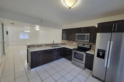 8360 NW 103rd St # 207E, Hialeah Gardens FL 33016