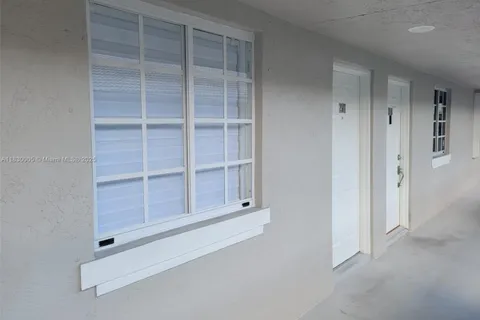 8360 NW 103rd St # 207E, Hialeah Gardens FL 33016