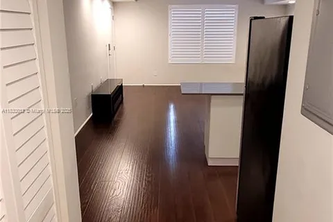 7333 Dickens Ave # 2, Miami Beach FL 33141