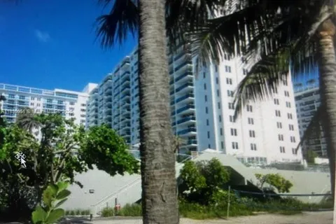 2301 Collins Ave # 1631, Miami Beach FL 33139