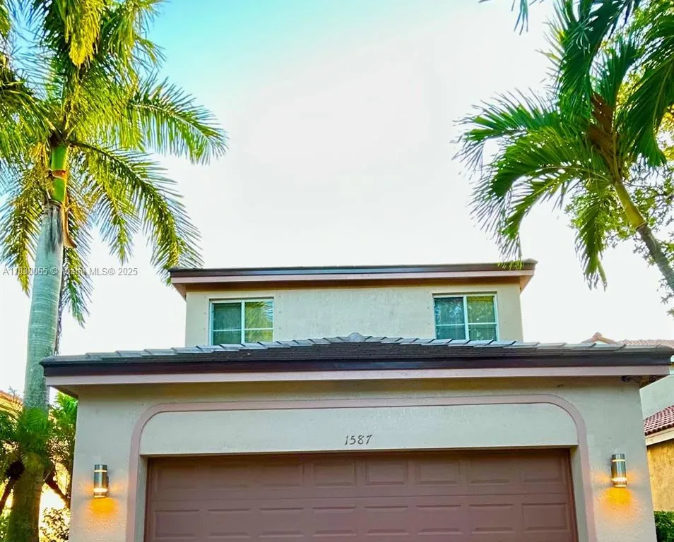 1587 Winterberry Ln, Weston FL 33327