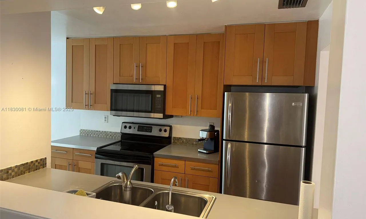 8247 NW 8th Pl # 5, Plantation FL 33324