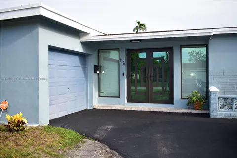 7070 NW 21st St, Sunrise FL 33313