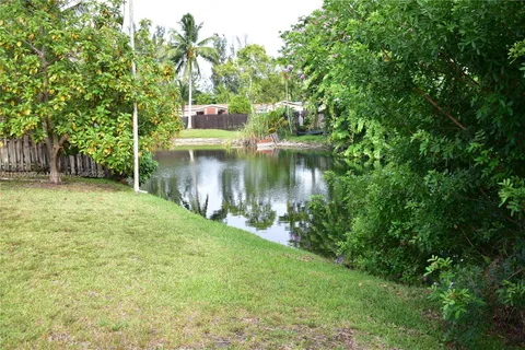 7070 NW 21st St, Sunrise FL 33313