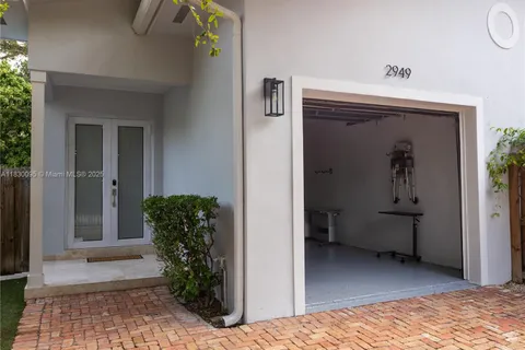 2949 Shipping Ave # 2949, Miami FL 33133