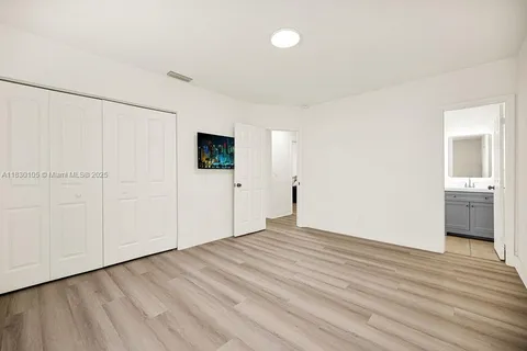 7710 NW 6th Ct, Pembroke Pines FL 33024