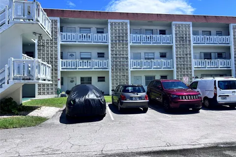 1280 NW 43rd Ter # 203, Lauderhill FL 33313