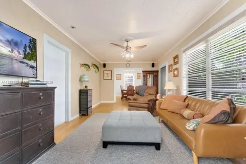 209 S Palmway, Lake Worth FL 33460