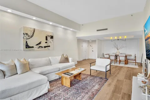 20191 E Country Club Dr # 311, Aventura FL 33180